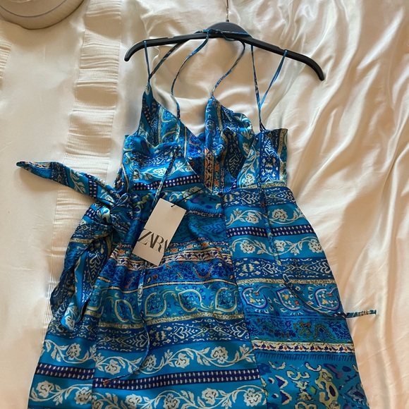 Zara Scarf Print Mini Dress - Picture 4 of 4